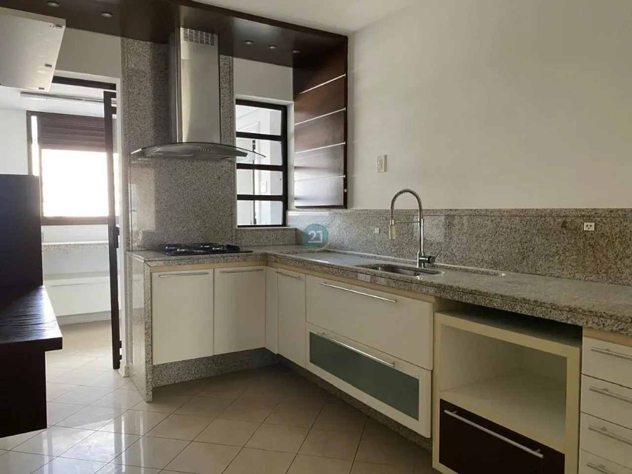 Apartamento de 230 m² con 3 suites y despacho — photo 18