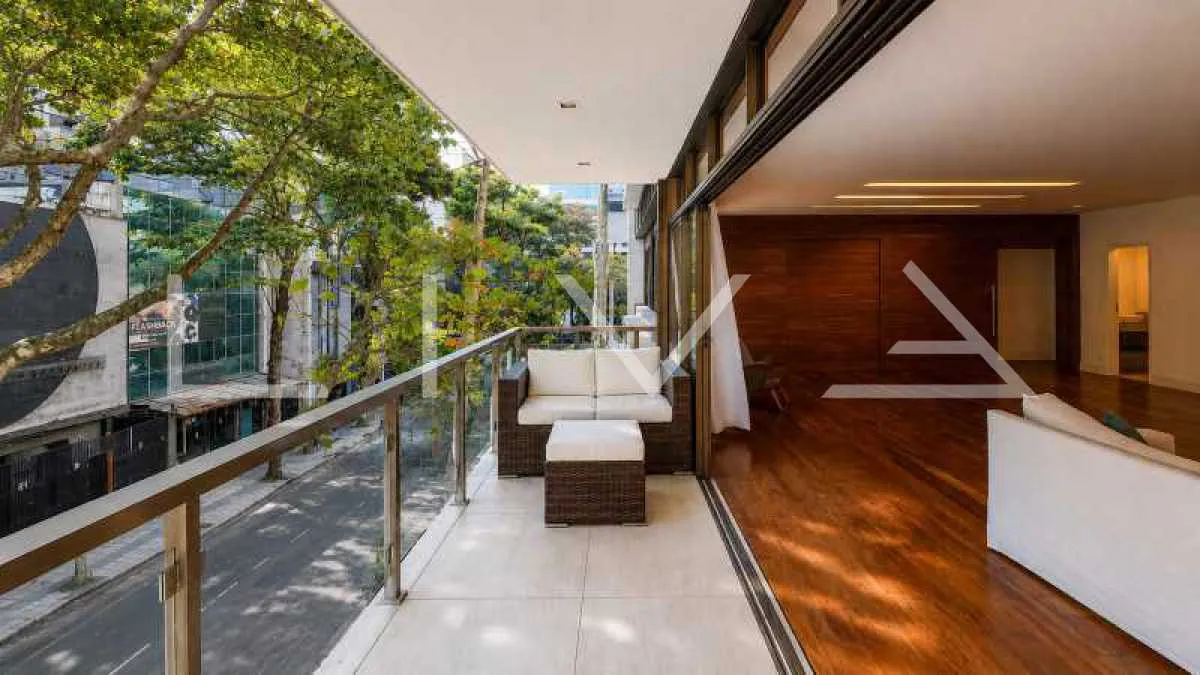 Water view in a 3-bedroom apartment, 260 m² — photo 13
