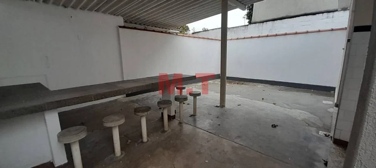 House with 3 bedrooms and a private garden — photo 17