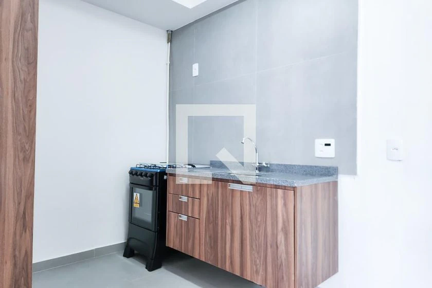 2-bedroom apartment in a building with a gym — photo 16