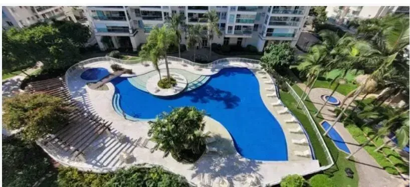 Furnished duplex with 3 bedrooms and 200 m² — photo 15