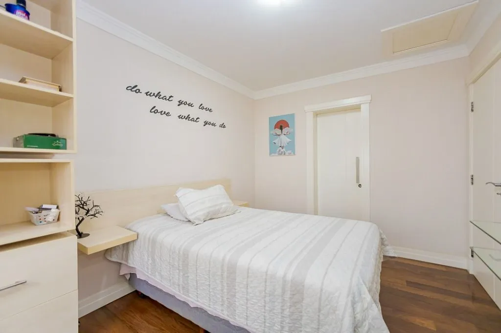 House with 4 en-suite bedrooms and private BBQ — photo 38