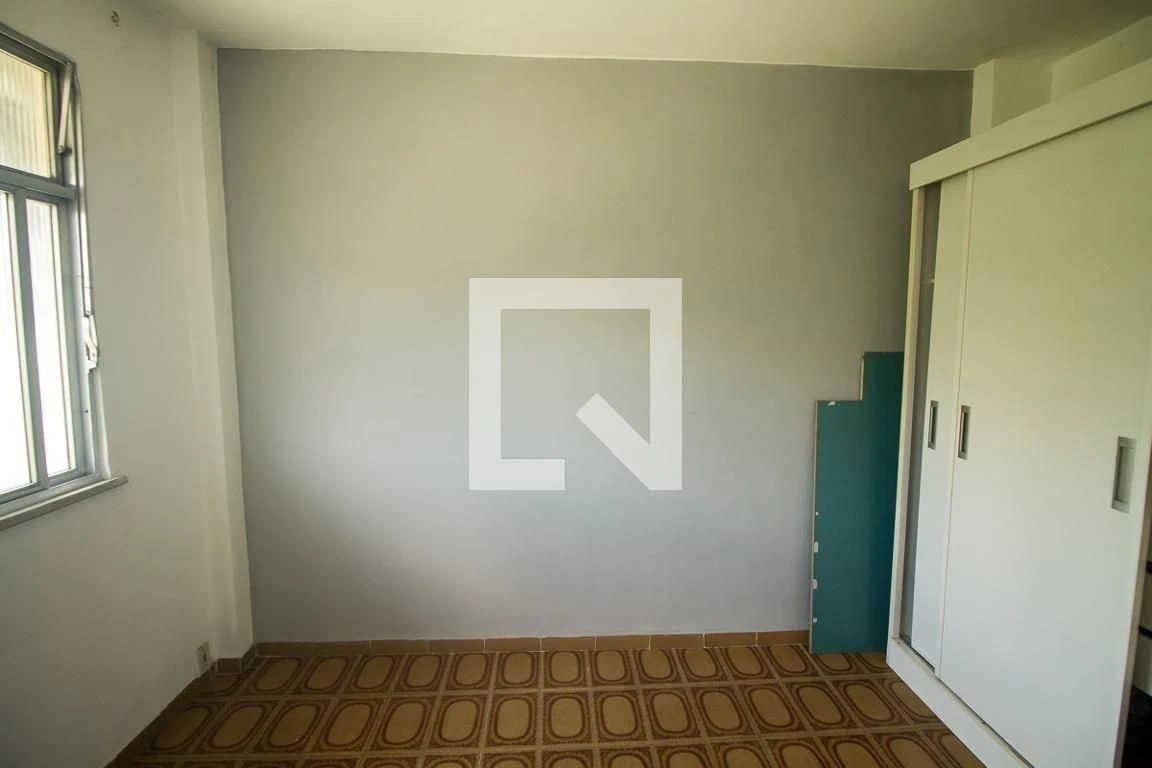 2-bedroom apartment in a building with a pool — photo 3