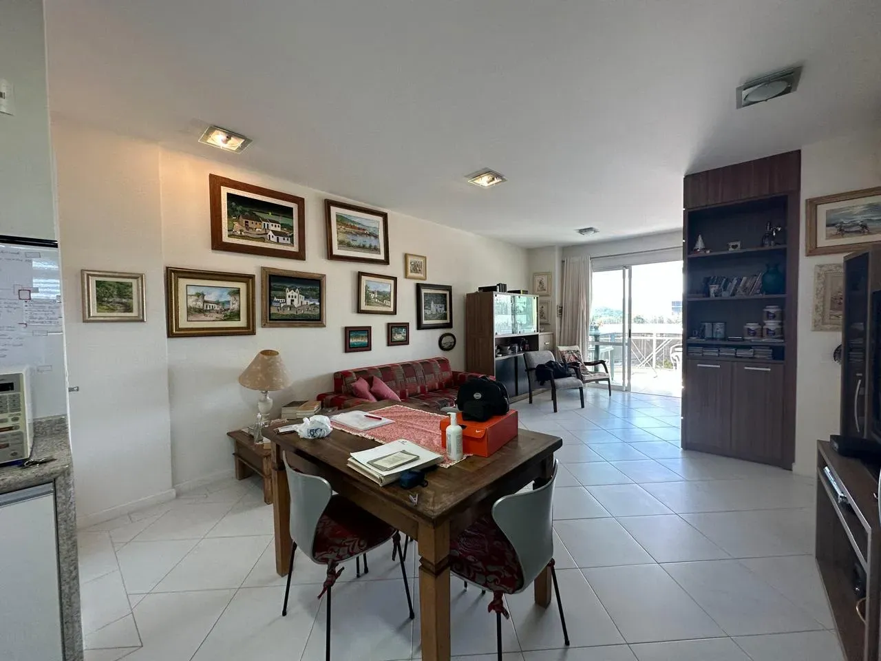 Furnished apartment, 98 m², with floor-to-ceiling windows — photo 4