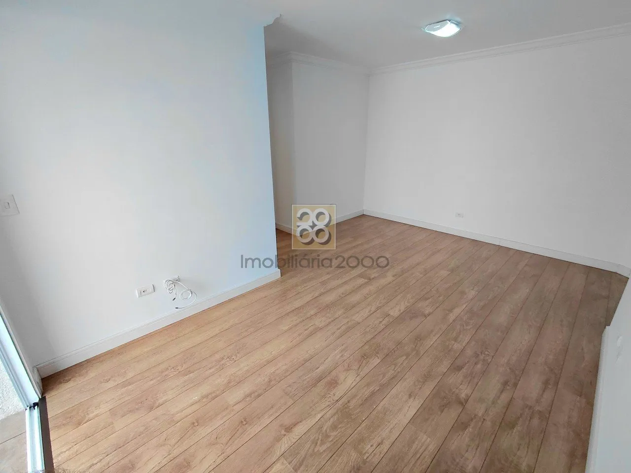 Balcony with a grill in a 2-bedroom apartment, 67 m² — photo 22