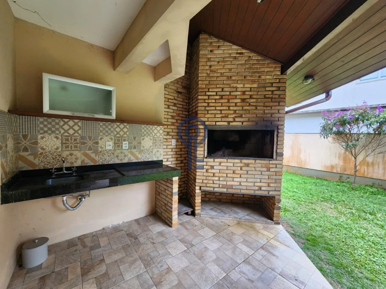 Condo house with 4 bedrooms and a private garden — photo 25
