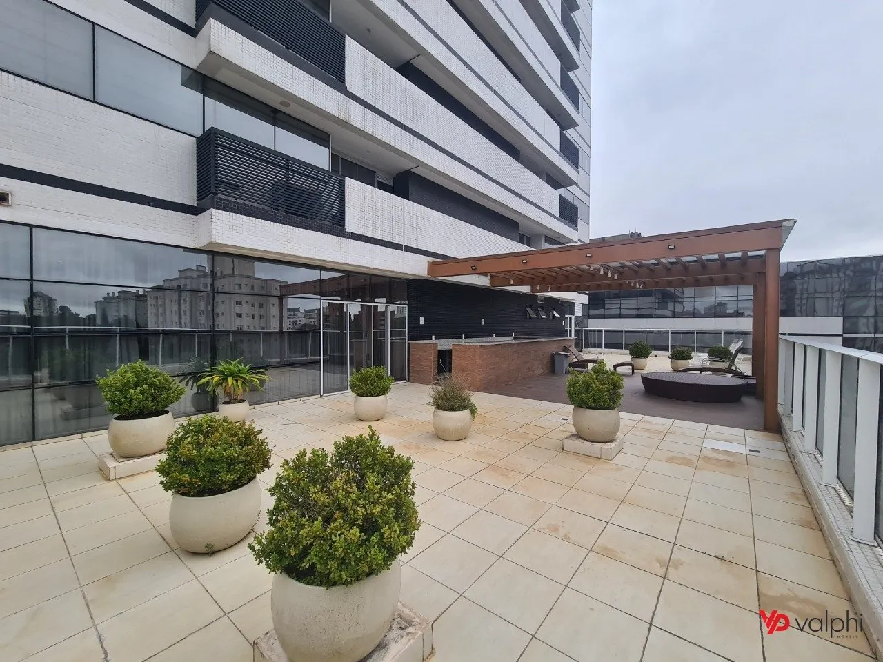 Apartamento com cozinha integrada e 2 vagas de garagem — photo 32