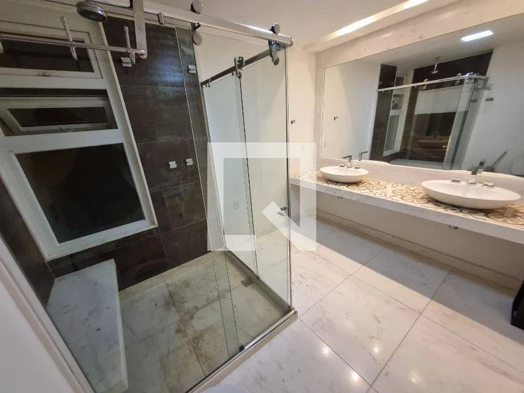 Washing machine in a 3-bedroom apartment, 300 m² — photo 27