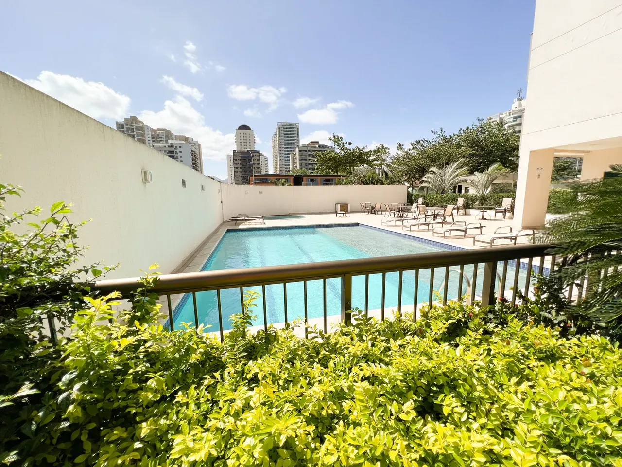 Mountain view in a 2-bedroom apartment, 70 m² — photo 23