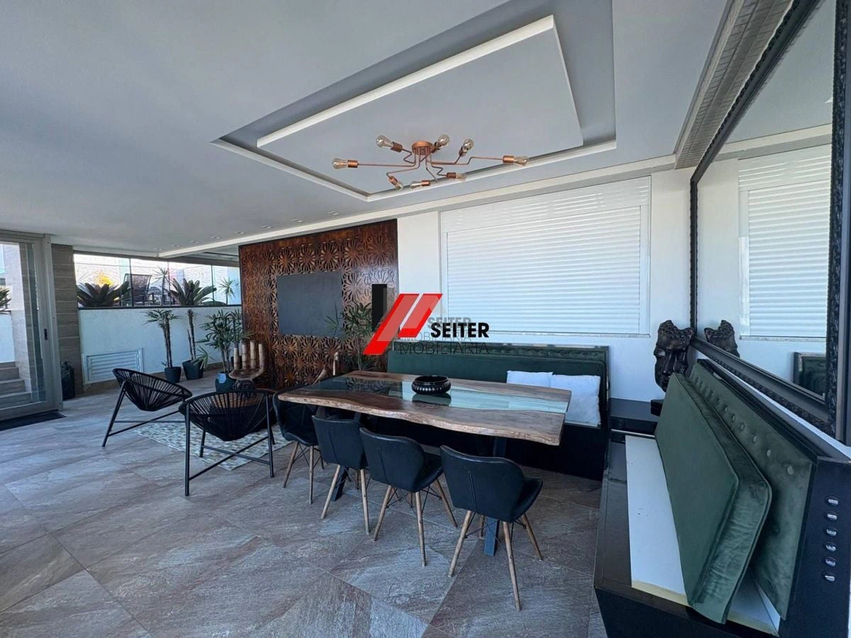 2-bedroom apartment with floor-to-ceiling windows — photo 10