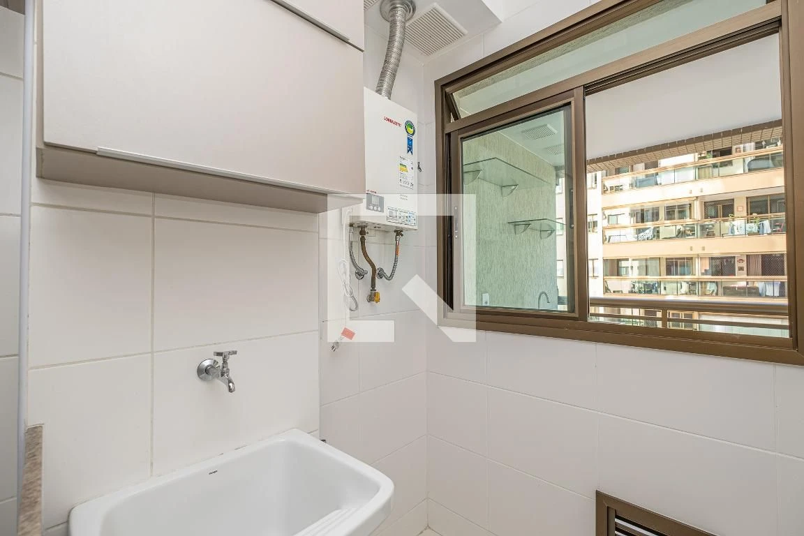 3-bedroom apartment in a building with a sauna — photo 4