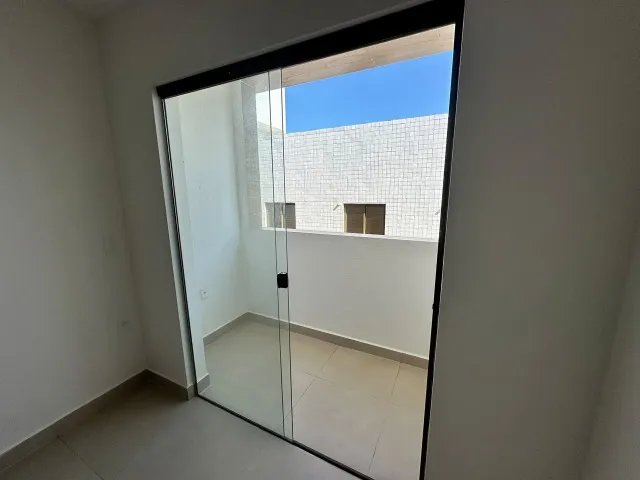 2-bedroom apartment in a building with a gym — photo 8