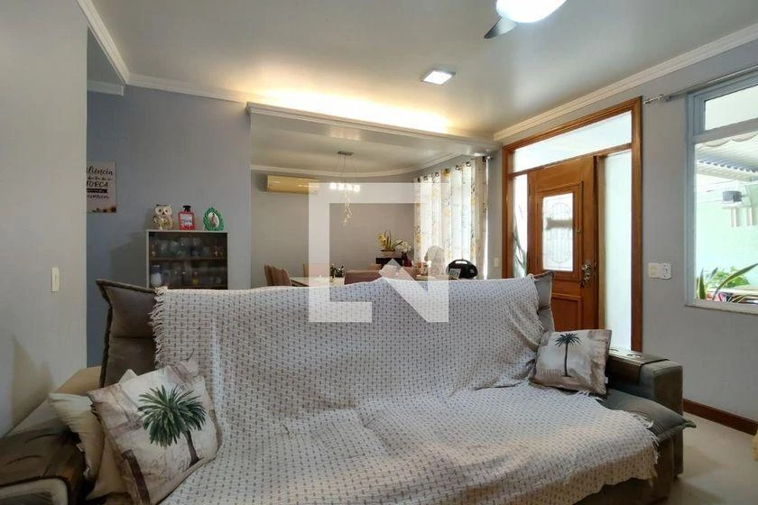 Home office in a 3-bedroom house, 198 m² — photo 18