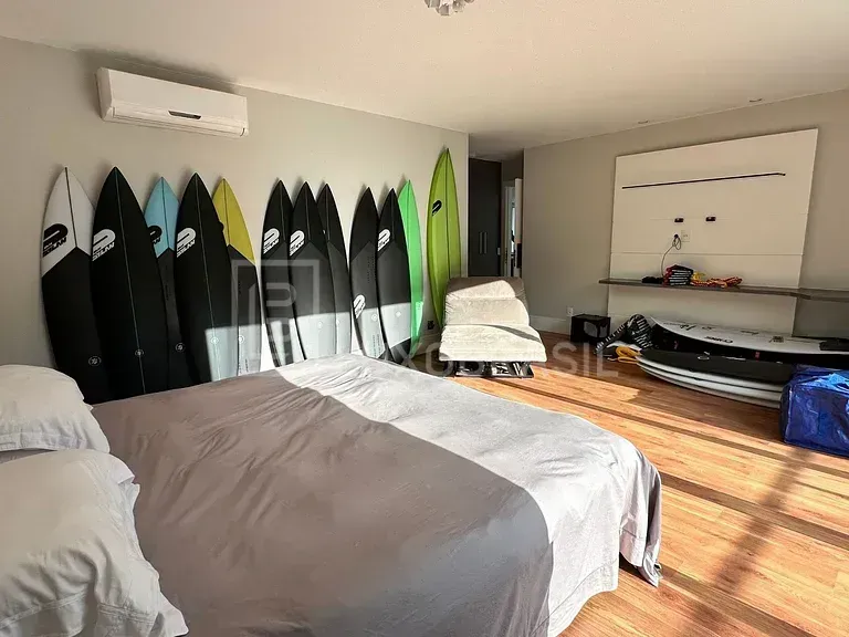 Casa moderna com 3 quartos e 5 vagas de garagem — photo 37