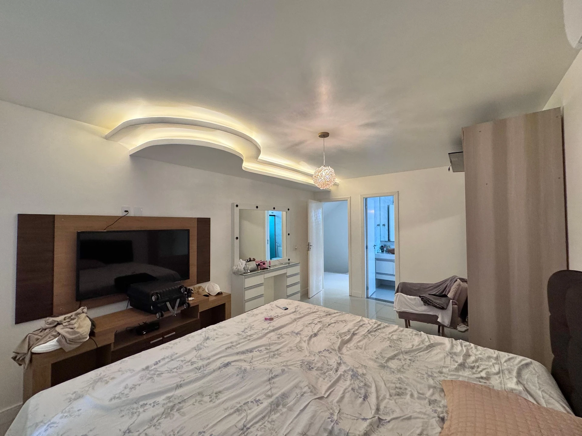 Furnished house with 5 bedrooms and 5 bathrooms — photo 40