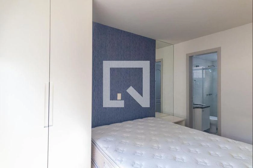 2-bedroom apartment in a building with a pool — photo 5