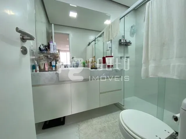Furnished apartment with 3 bedrooms and 3 bathrooms — photo 14