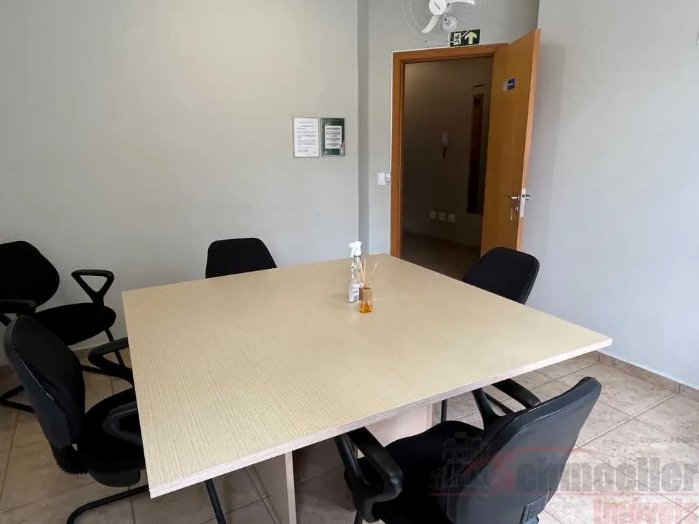 1 quarto e varanda envidraçada: apartamento de 28 m² — photo 14