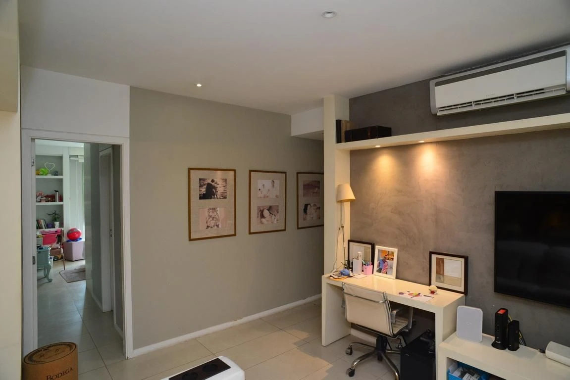 Furnished apartment with 4 en-suites and 5 bathrooms — photo 56