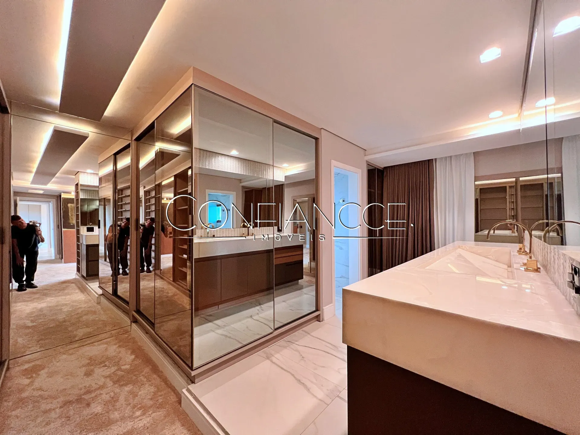 Apartamento de 463 m² con 3 suites y 4 plazas — photo 27