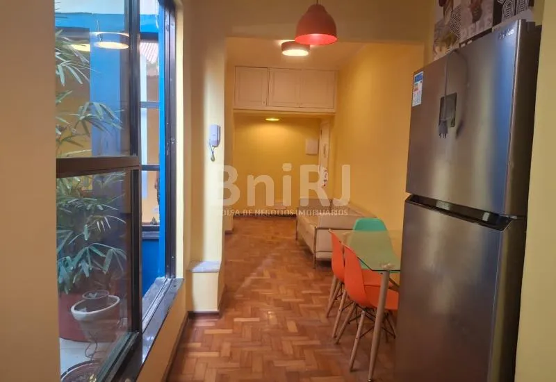 1 quarto e piso de madeira ou laminado: apartamento de 70 m² — photo 4