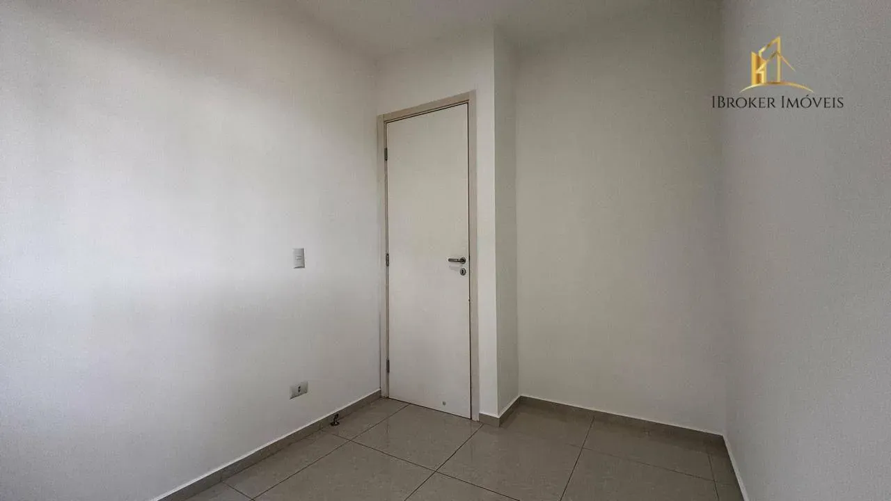 2-bedroom apartment with a closed kitchen and stove