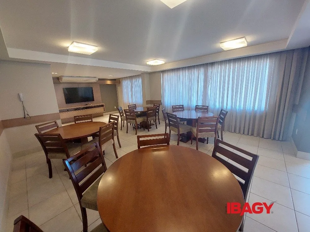 Квартира 124 м² с 2 спальнями и балконом — photo 32