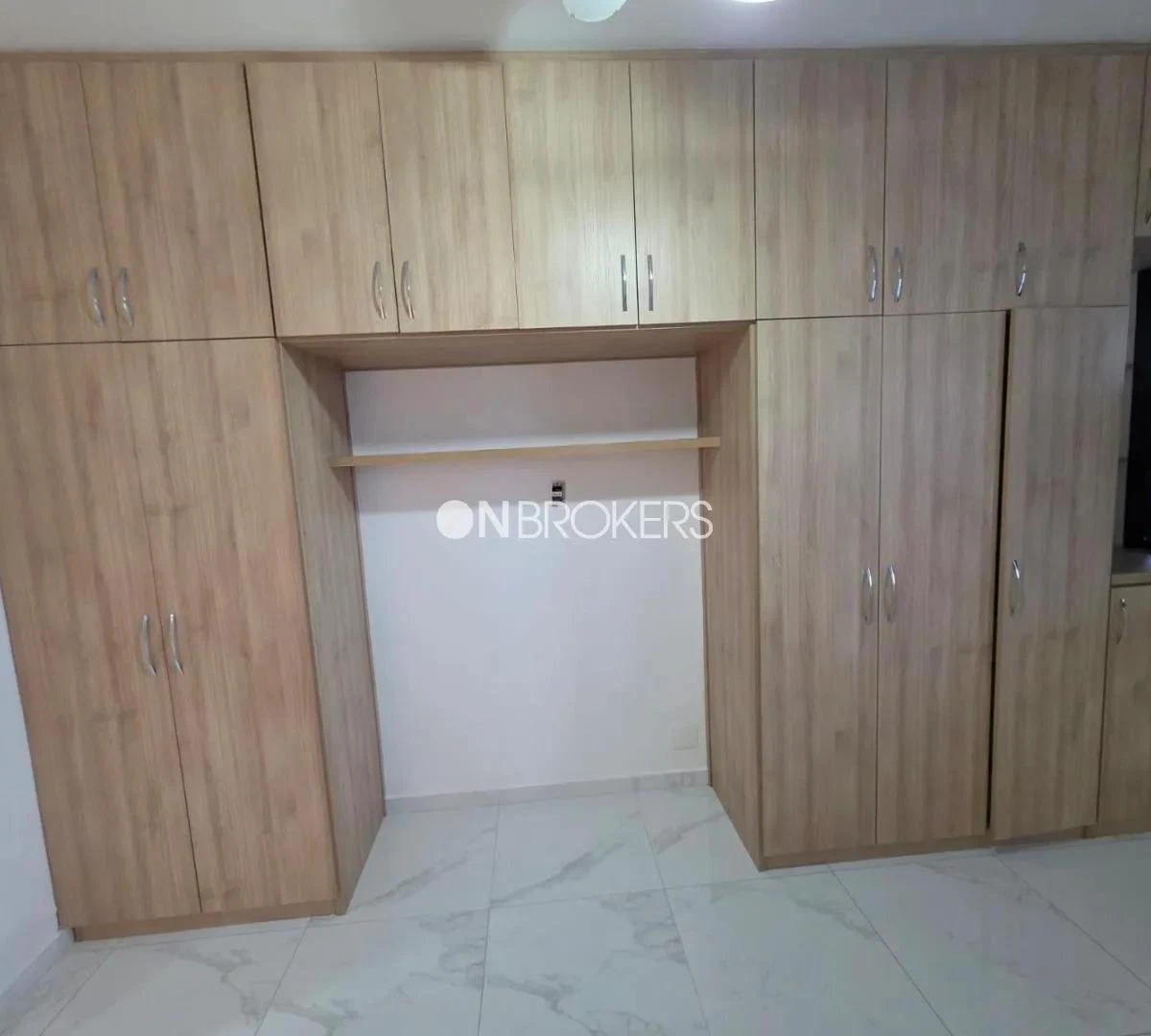 62 m² apartment with 2 bedrooms and balcony — photo 3