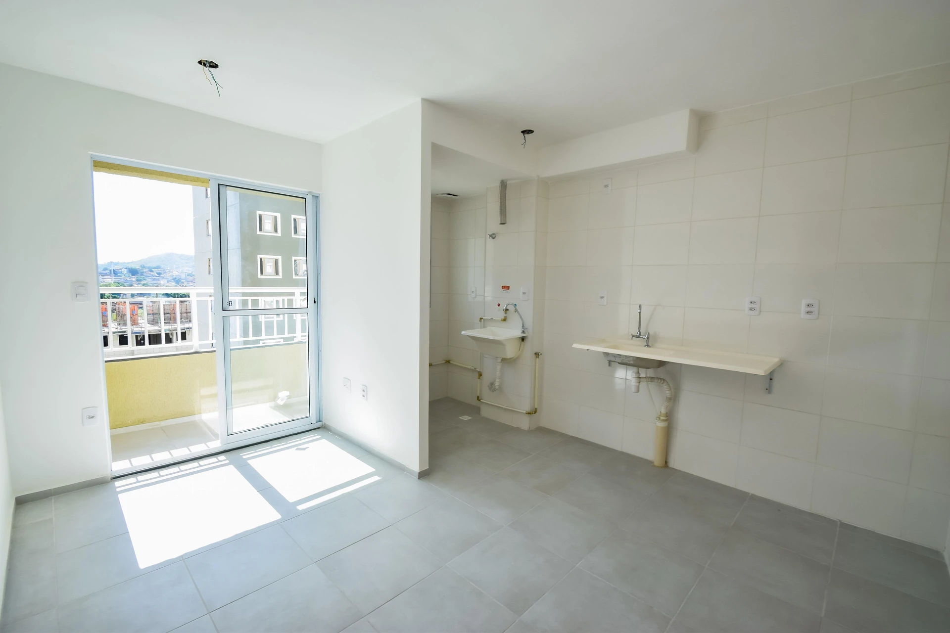 Mountain view in a 2-bedroom apartment, 42 m² — photo 2
