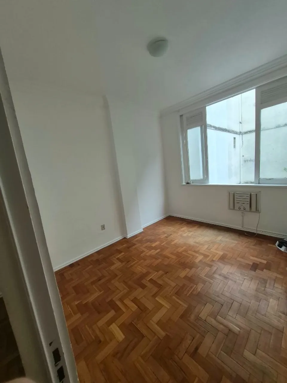 Apartamento, 37 m², com piso de madeira ou laminado — photo 8