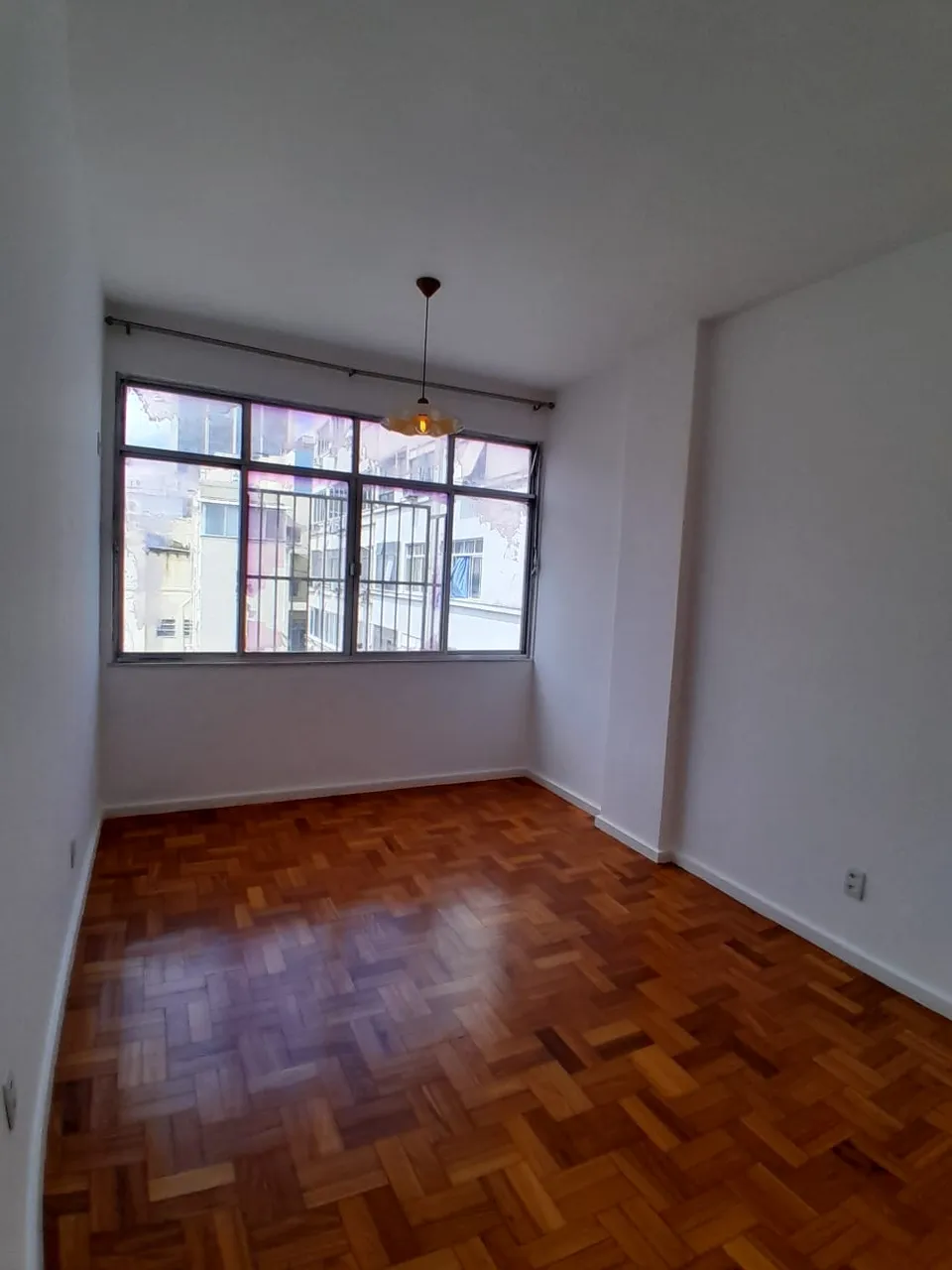 Unfurnished 2-bedroom apartment with a separate kitchen — photo 9