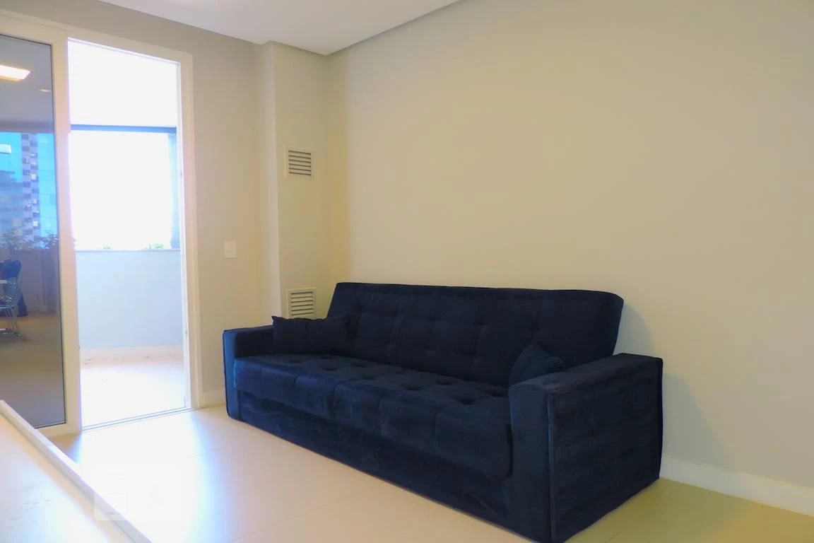 One-bedroom apartment in a building with a sauna — photo 6