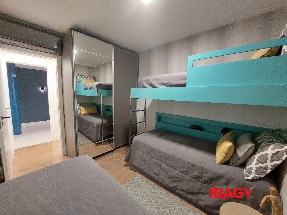 Furnished 2-suite apartment with enclosed balcony — photo 89