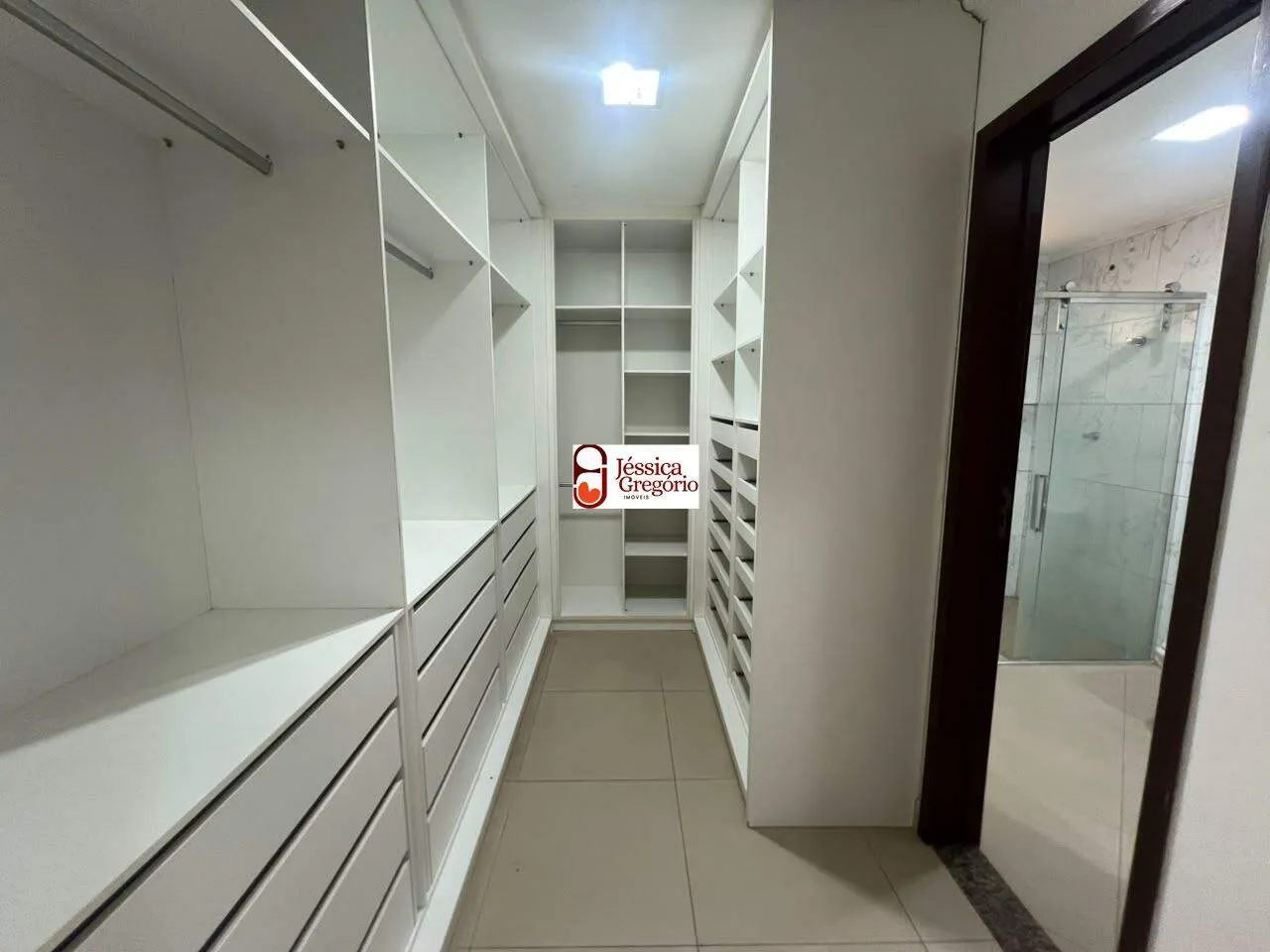 Сад и 4 спальни: дом 240 м² — photo 9