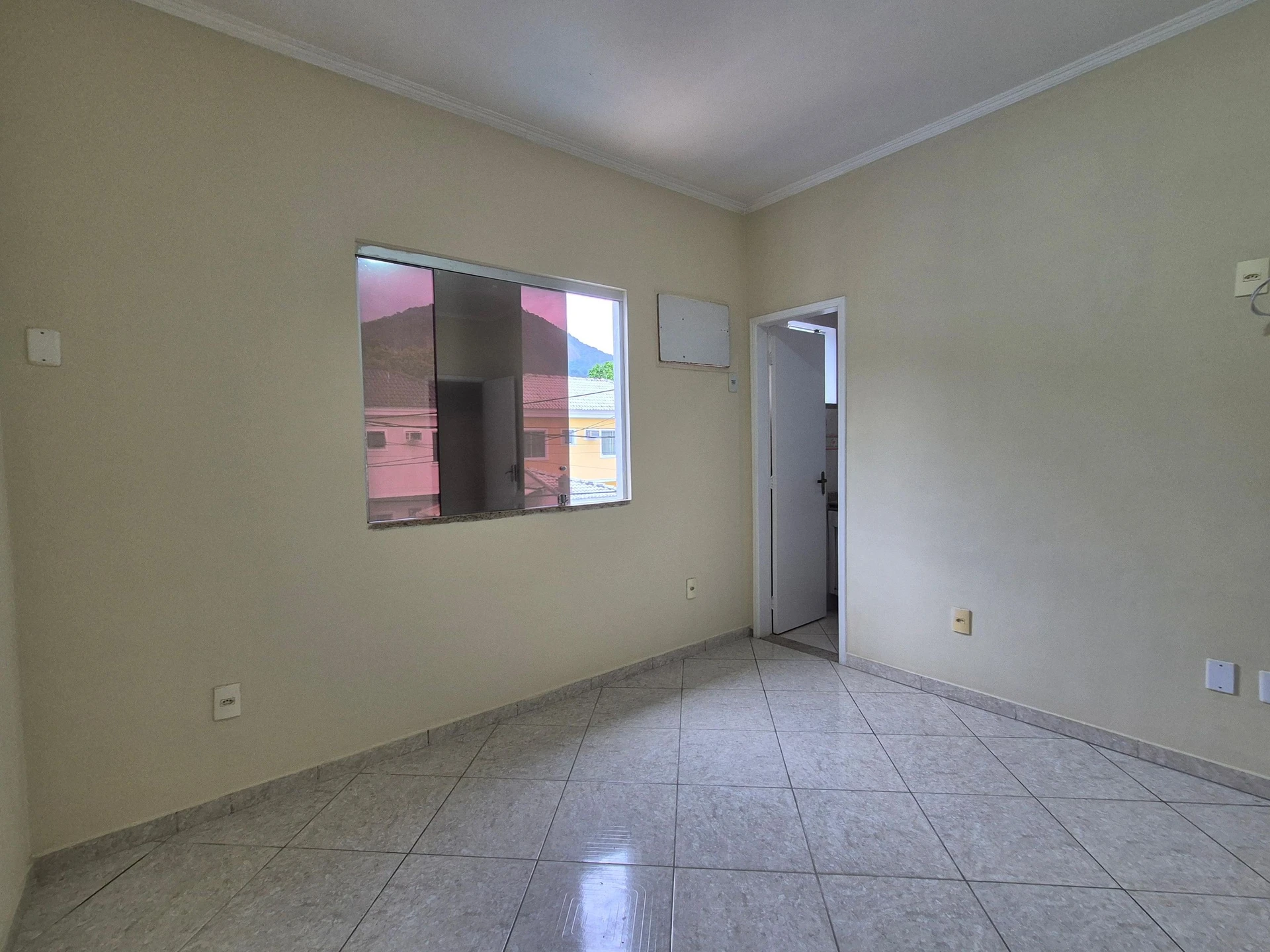 Будинок 180 м² з балконом із грилем та садом — photo 26