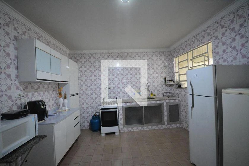 3-bedroom apartment with a mountain view — photo 14