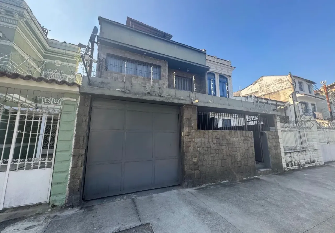 Casa sem mobília com 5 quartos e 2 vagas de garagem — photo 8