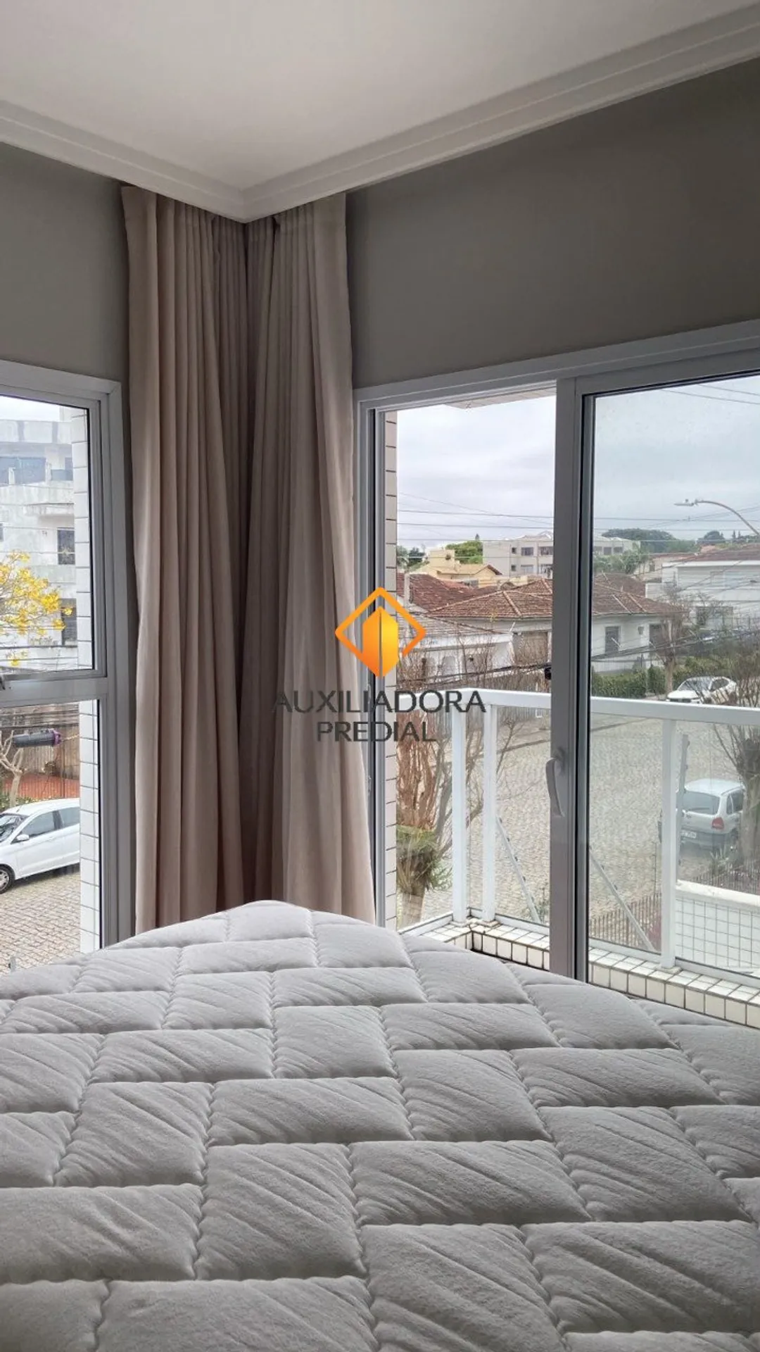Furnished 2-bedroom apartment with a balcony — photo 41