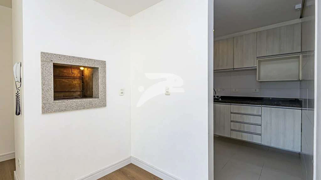 2-bedroom apartment with open-plan kitchen — photo 2