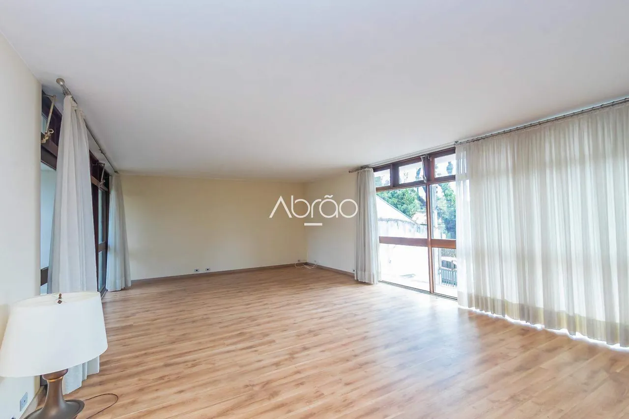 House with 4 bedrooms, 5 bathrooms and 319 m² — photo 13