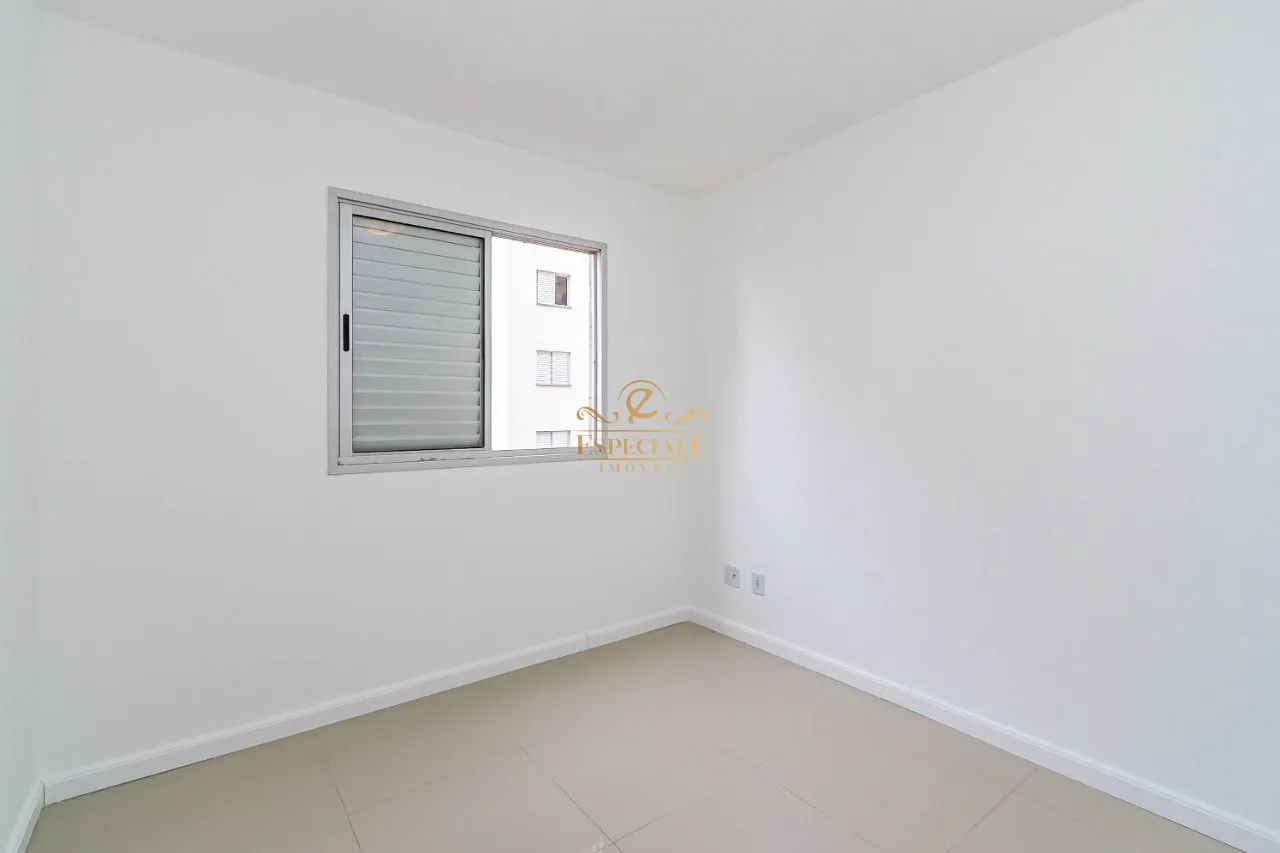 2-bedroom apartment with a balcony and parking spot — photo 19