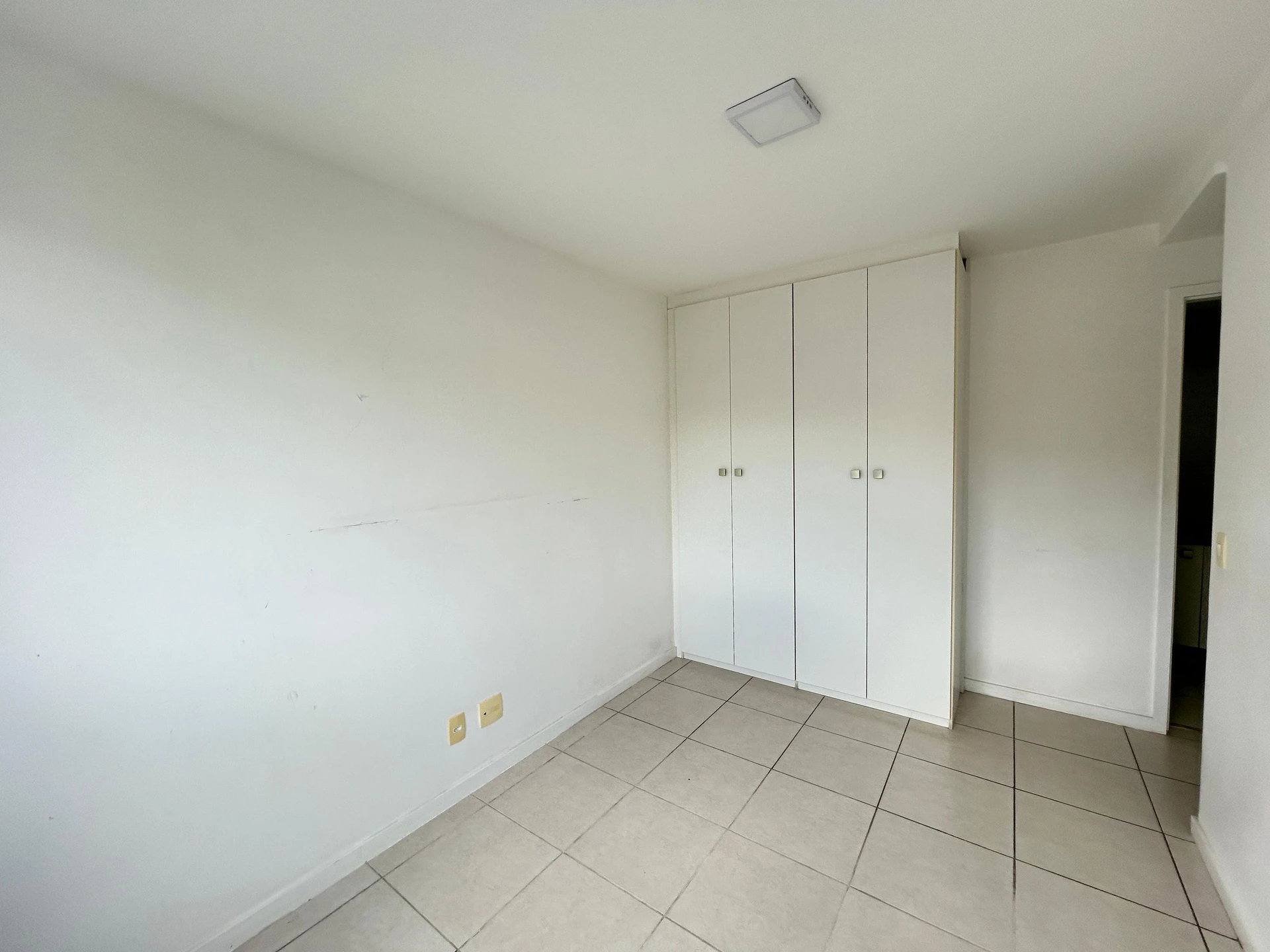 2-bedroom apartment with a mountain view in Rio de Janeiro — photo 35