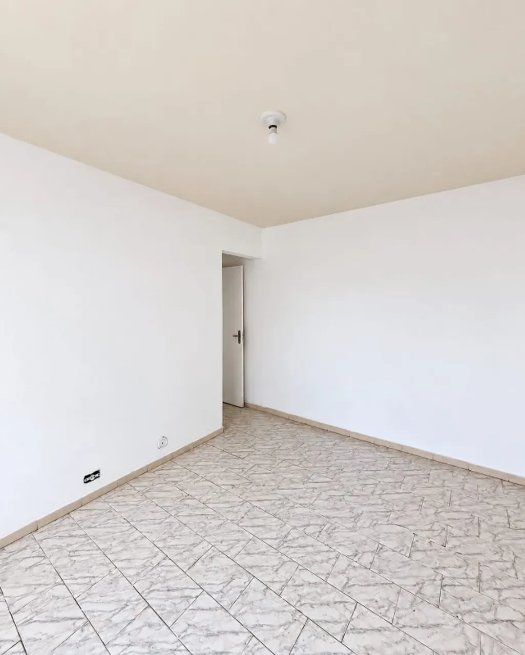 2-bedroom apartment, 50 m² — photo 8
