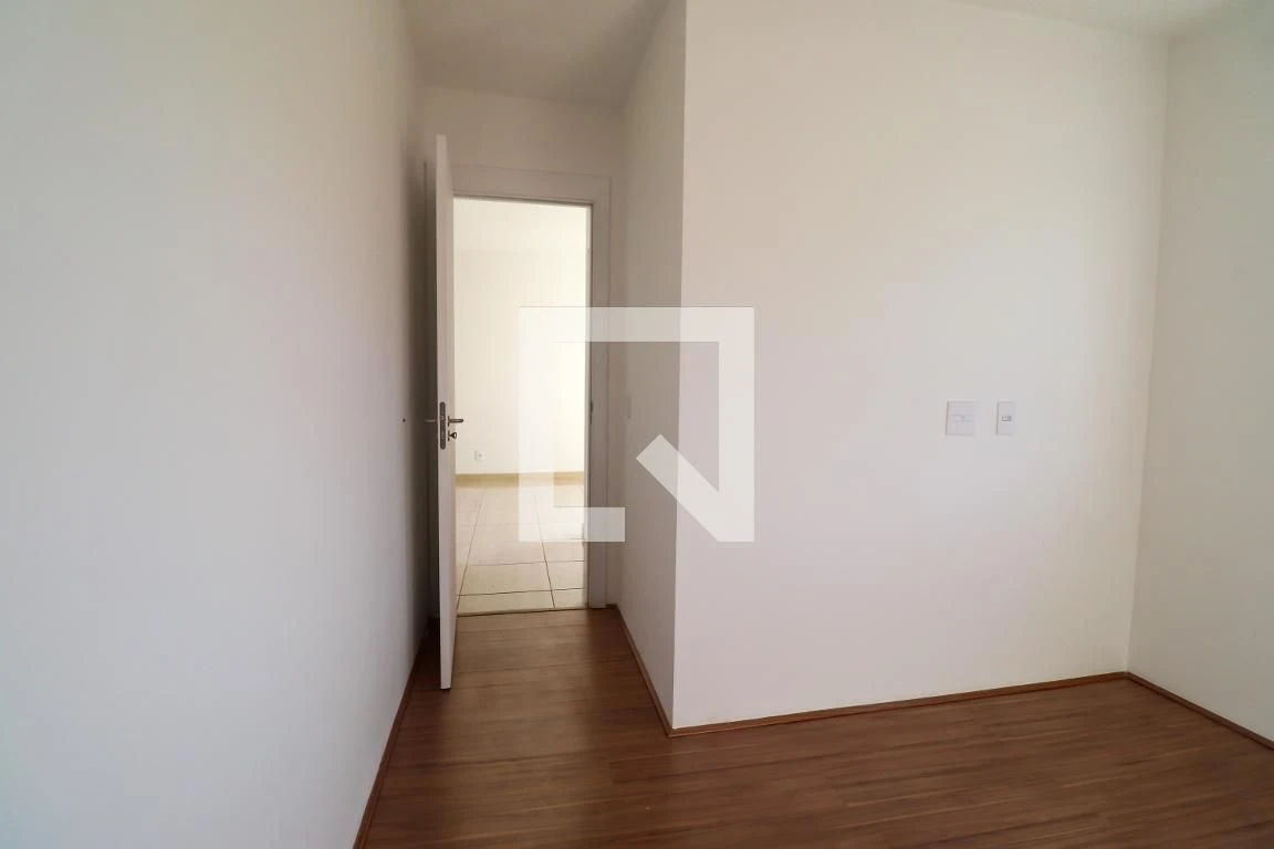 Apartamento sem mobília com 2 quartos e garagem — photo 38