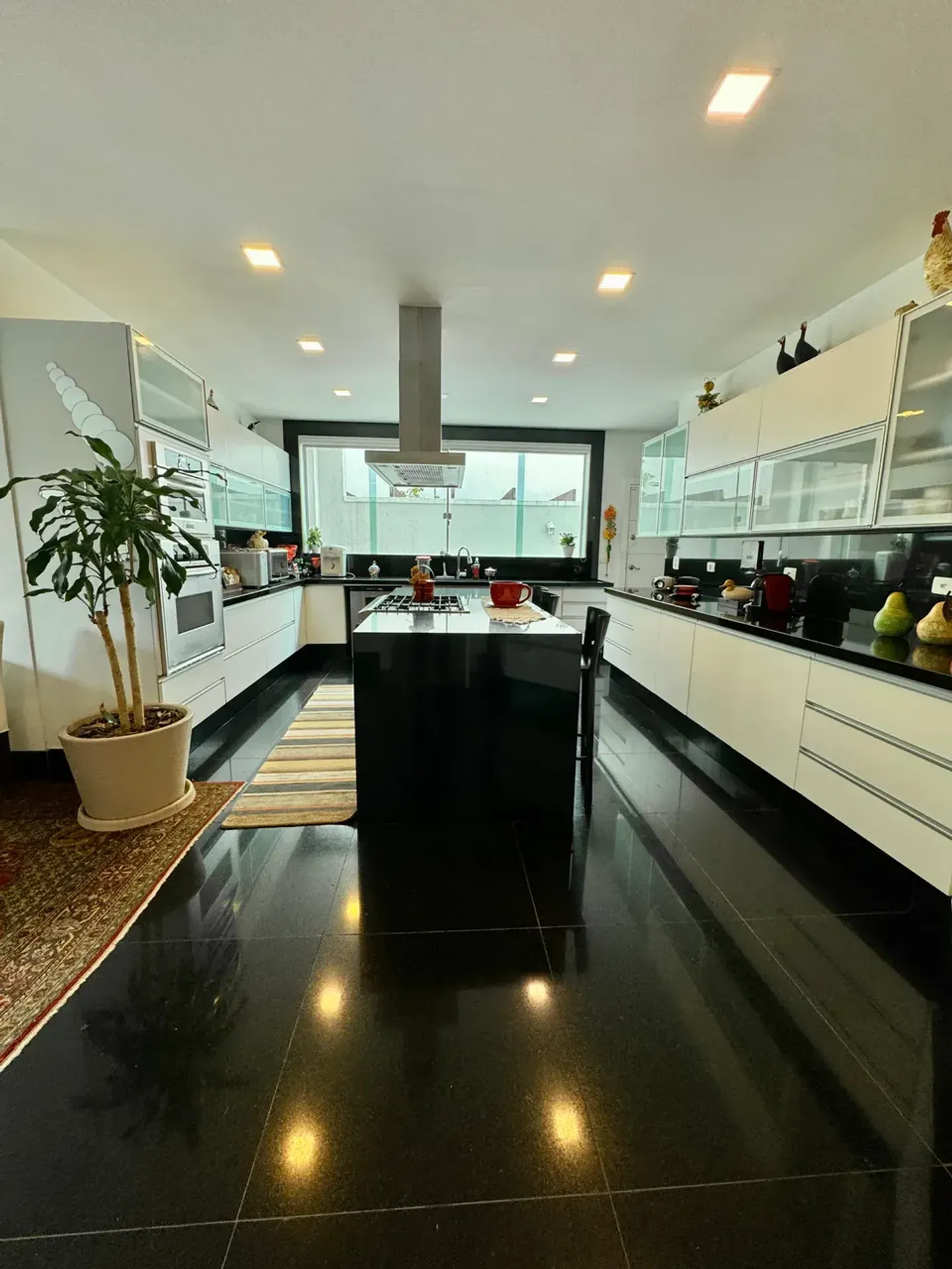 Casa amueblada de 1000 m² con 6 suites y 4 plazas — photo 2