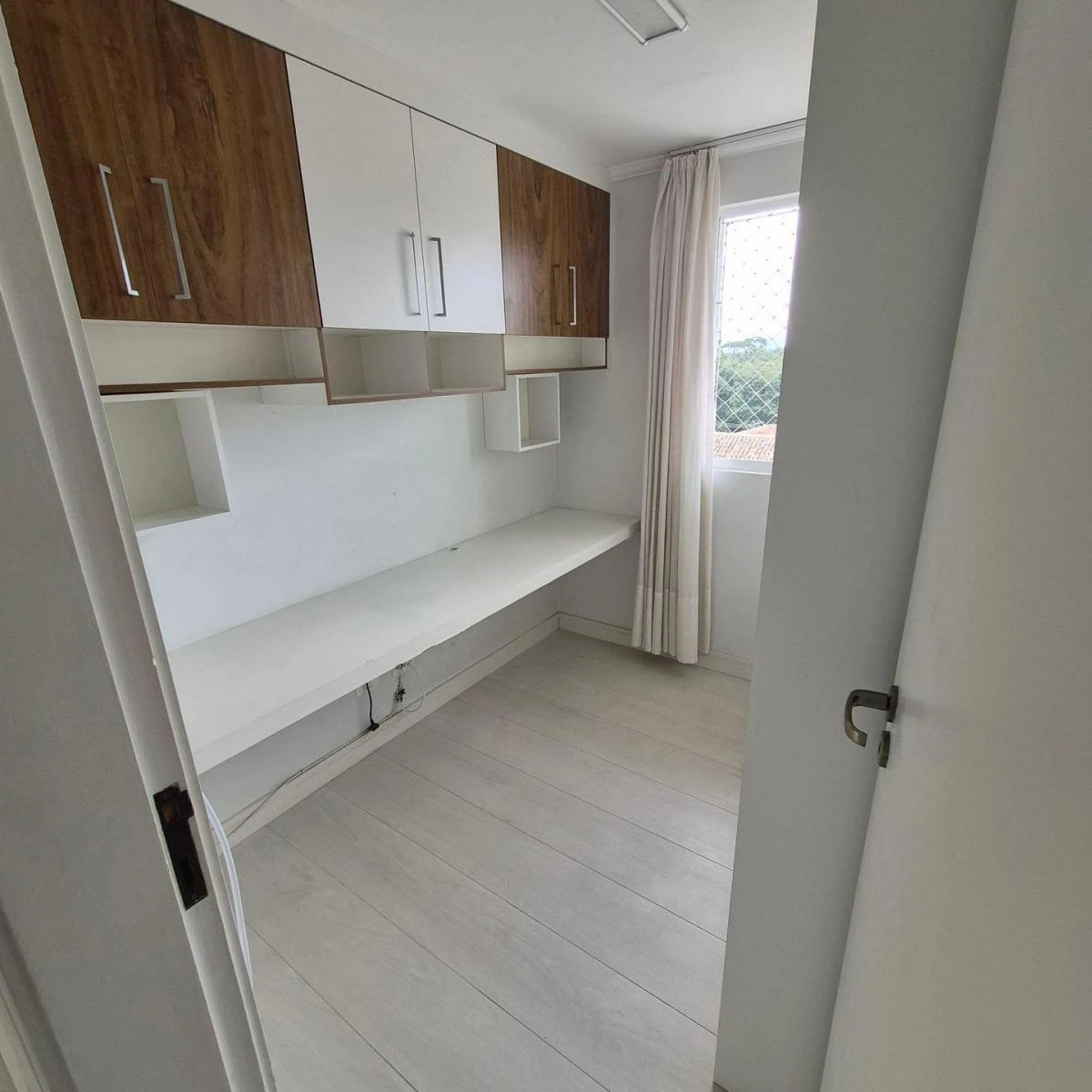 Furnished 3-bedroom apartment with covered parking — photo 6