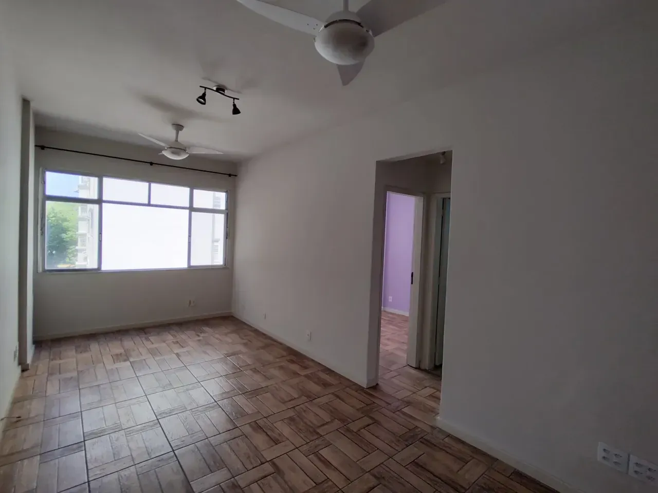 1-bedroom apartment with 2 bathrooms and closed kitchen — photo 6