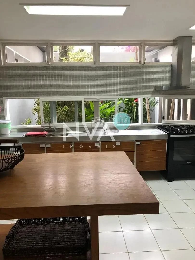 Furnished 1290 m² house with 5 bedrooms and 4 parking — photo 9