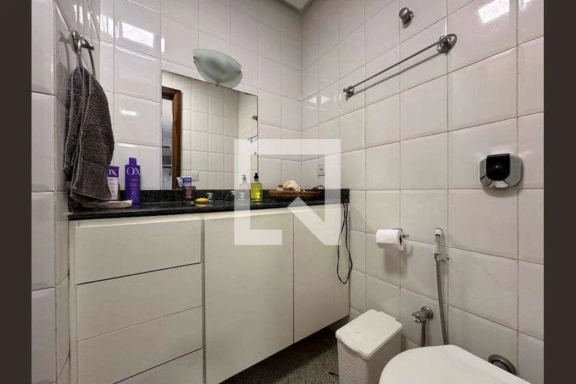 4-bedroom apartment with a balcony and 180 m² — photo 6
