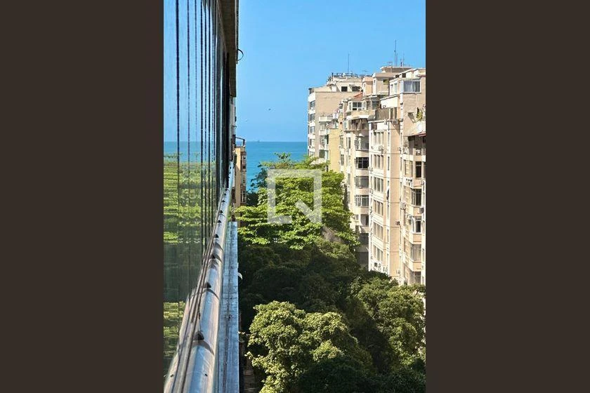 Furnished 90 m² apartment with 2 bedrooms and a pool — photo 37